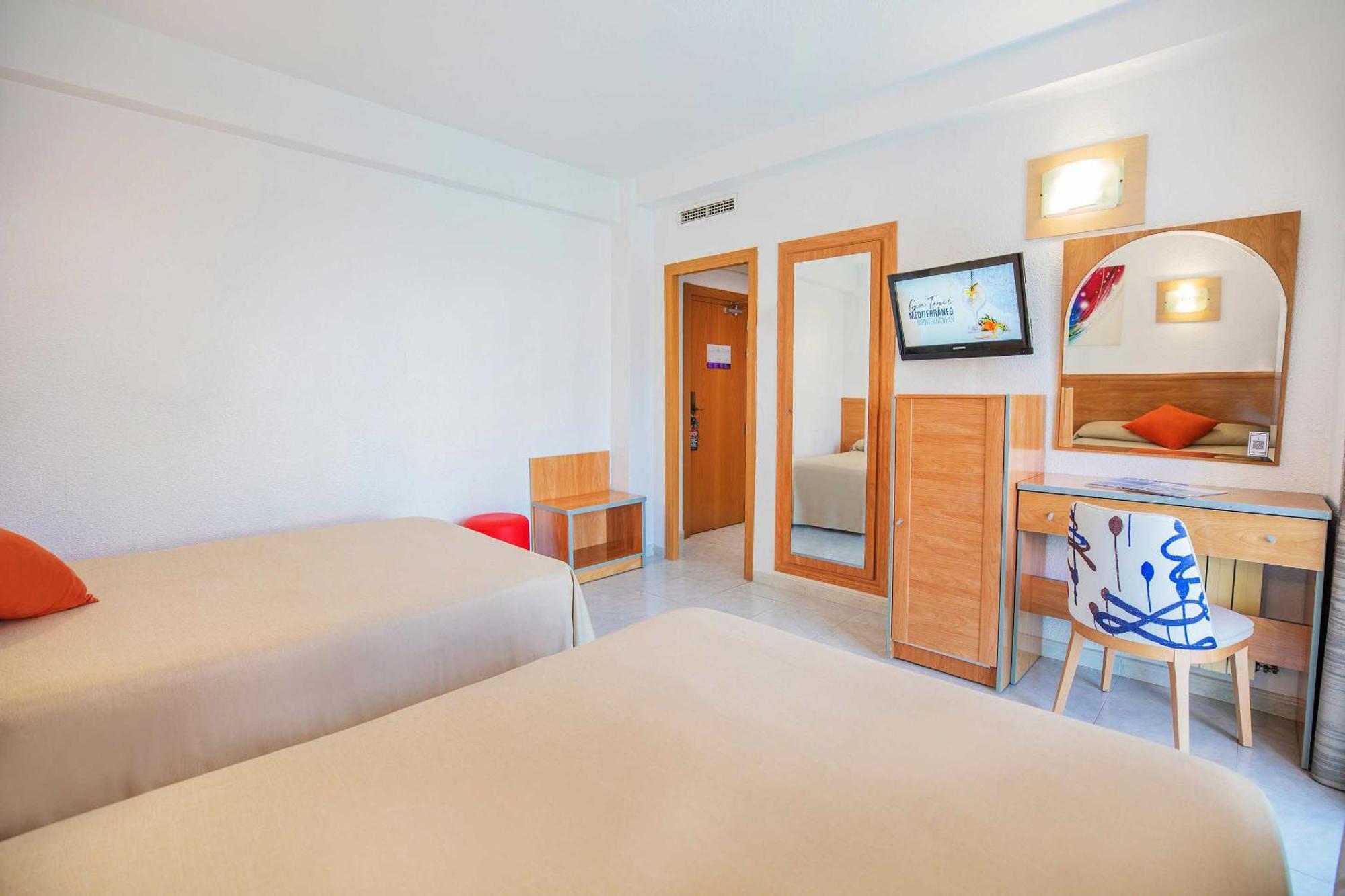 Hotel Servigroup Nereo Benidorm Rum bild